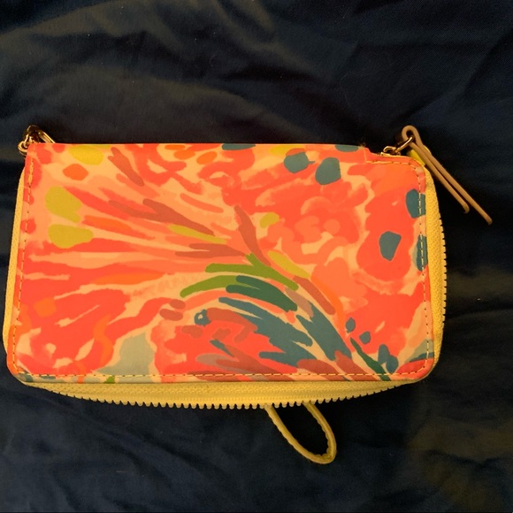 Lilly Pulitzer wristlet for phone - Picture 4 of 4